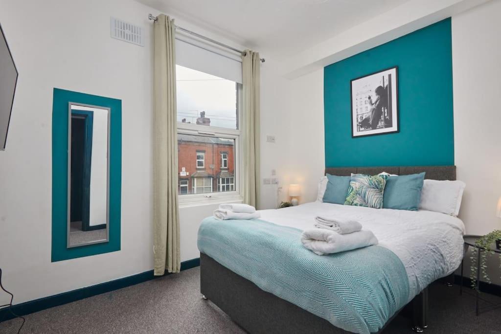 Large House Close To Leeds - Ideal For Groups Bagian luar foto