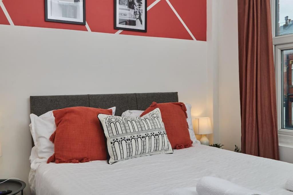 Large House Close To Leeds - Ideal For Groups Bagian luar foto