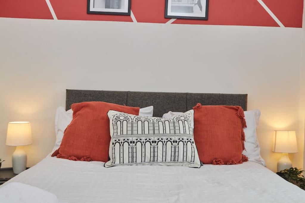 Large House Close To Leeds - Ideal For Groups Bagian luar foto