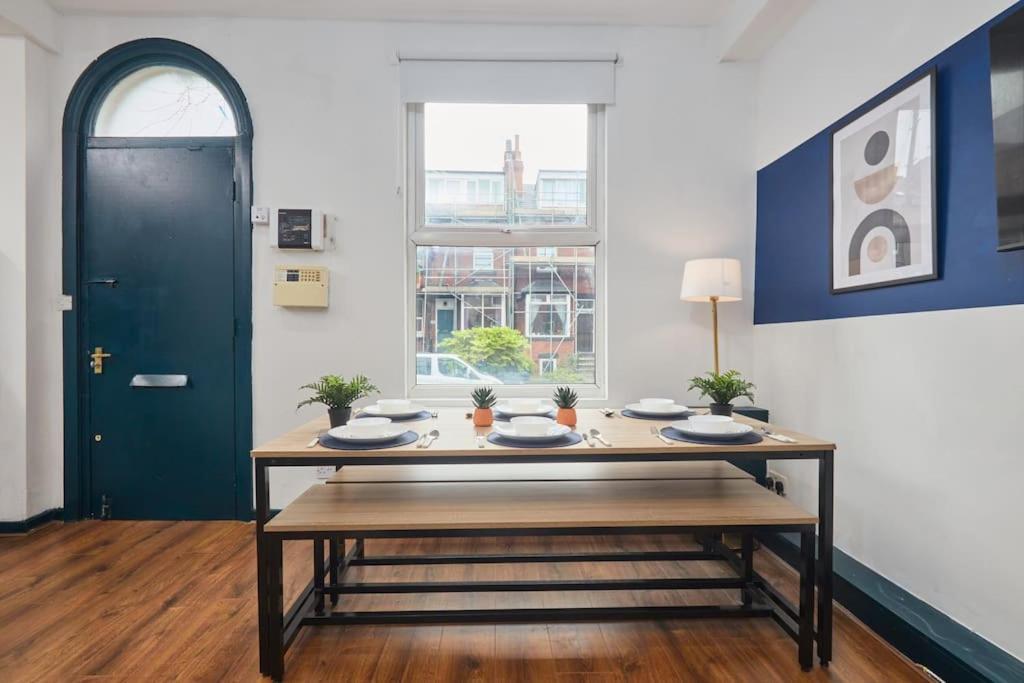 Large House Close To Leeds - Ideal For Groups Bagian luar foto